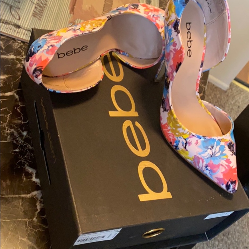 Bebe - Picture 3 of 4